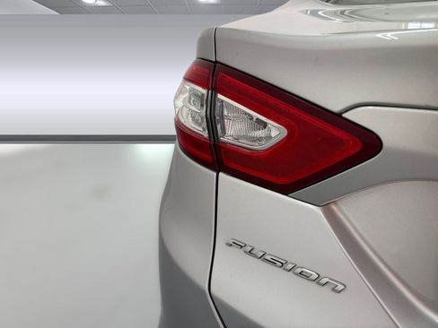 Used 2014 Ford Fusion SE image 11