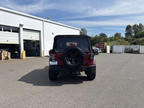 Used 2013 Jeep Wrangler Unlimited Sport AWD/4WD image 6