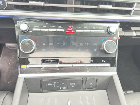 New 2025 Hyundai Santa Fe Limited image 22