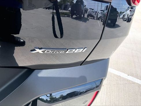Used 2026 BMW X2 xDrive28i AWD/4WD image 9