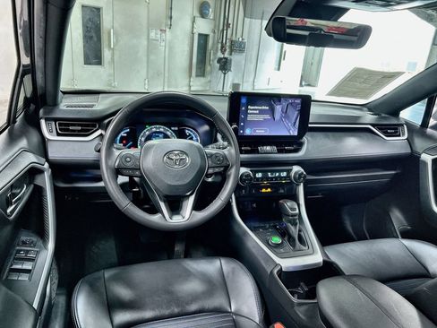 Used 2024 Toyota RAV4 XSE AWD/4WD image 19