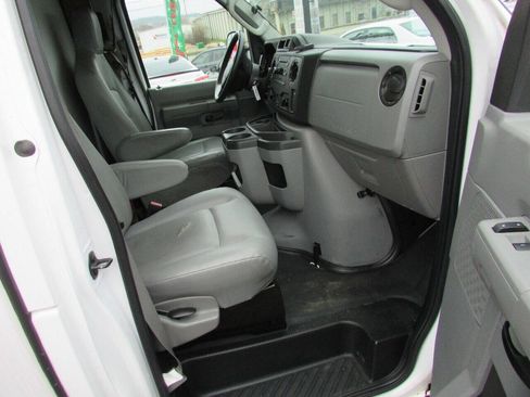 Used 2012 Ford E-450 and Econoline 450 Super Duty w/ PWR Locks & Windows Group RWD image 16