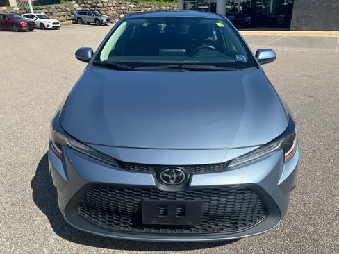 Used 2021 Toyota Corolla LE w/ Carpet Mat Package (TMS) image 2