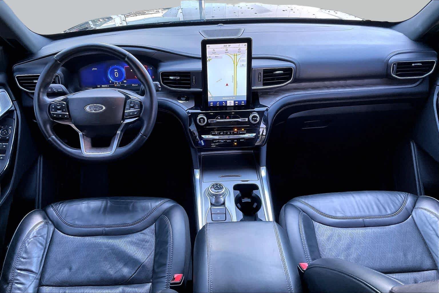 Used 2023 Ford Explorer Platinum w/ Technology Package AWD/4WD image 16