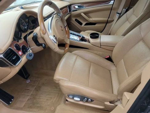 Used 2014 Porsche Panamera AWD/4WD image 3