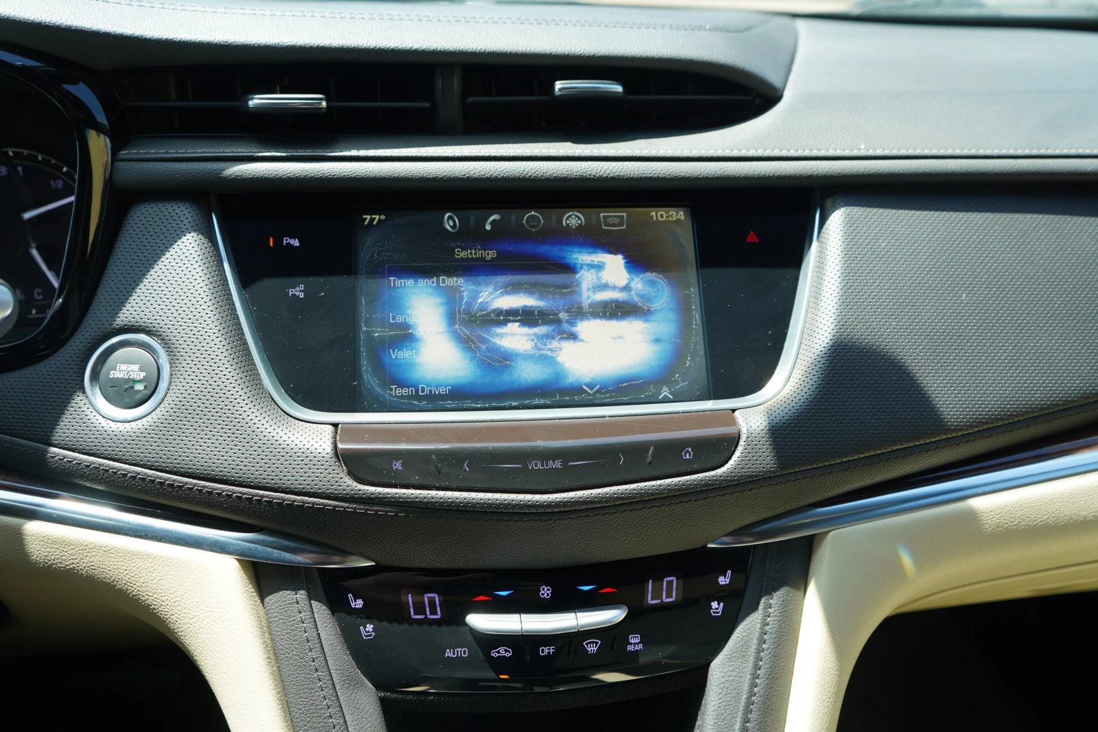 Used 2017 Cadillac XT5 Premium Luxury w/ Driver Assist Package FWD image 11