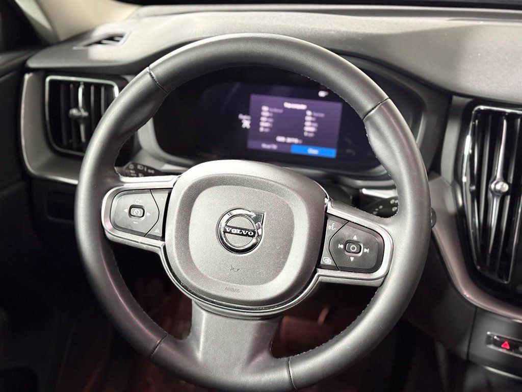 Used 2024 Volvo XC60 B5 Core w/ Protection Package Premier AWD/4WD image 12