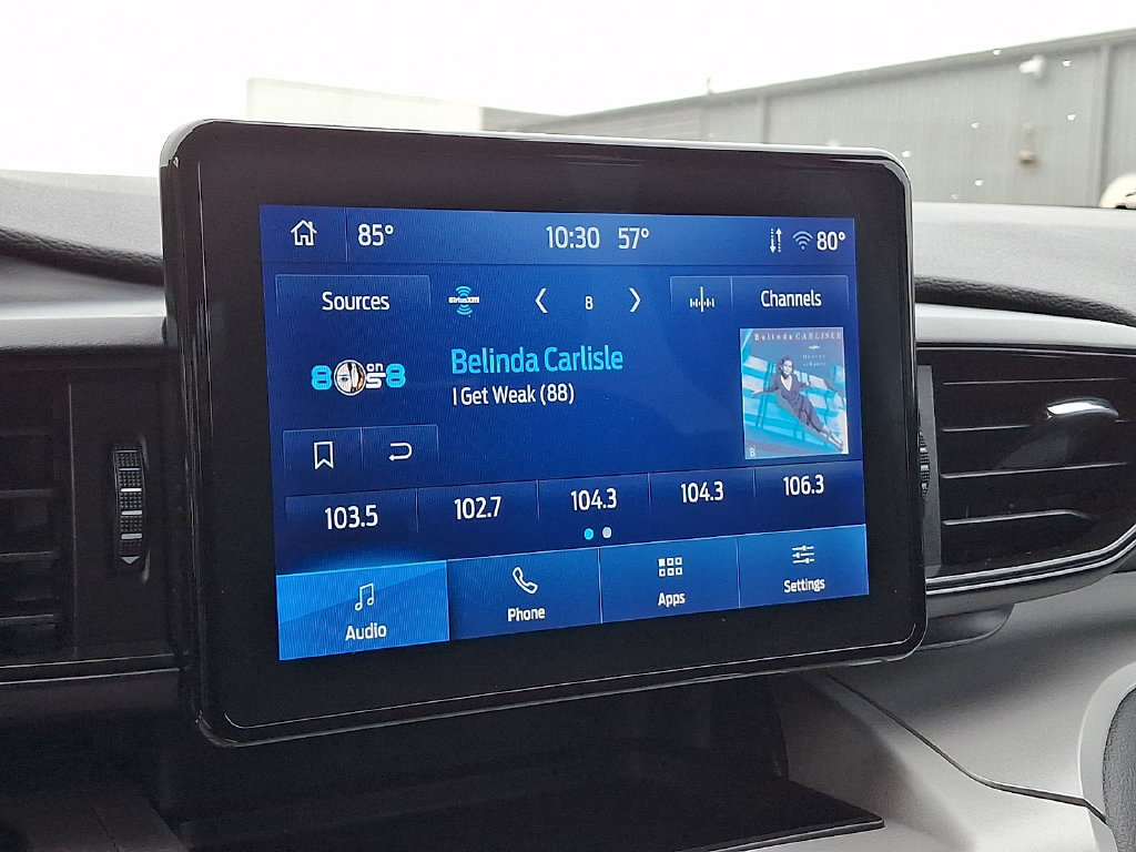 Used 2023 Ford Explorer XLT AWD/4WD image 17