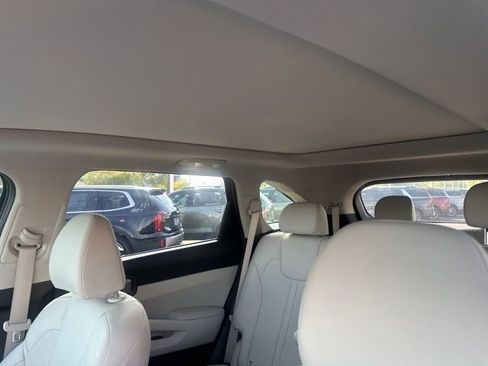 Used 2025 Kia Sorento EX w/ EX Panoramic Sunroof Package image 7