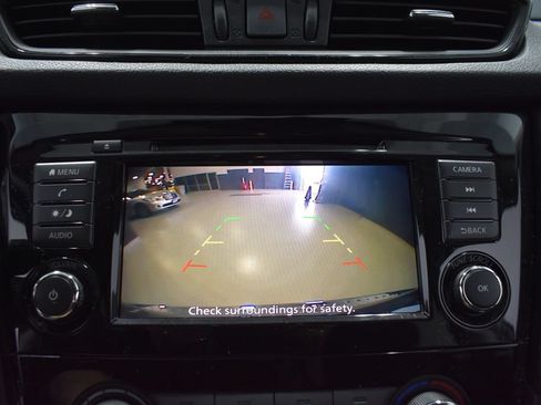 Used 2019 Nissan Rogue S w/ Special Edition Package AWD/4WD image 23