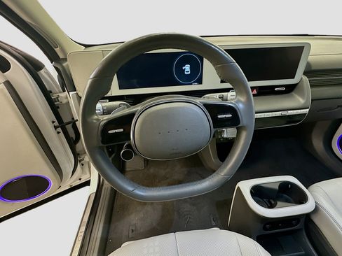 Used 2023 Hyundai Ioniq 5 Limited image 18