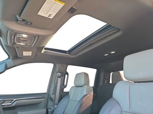 Used 2023 Chevrolet Silverado 1500 ZR2 w/ Technology Package image 29