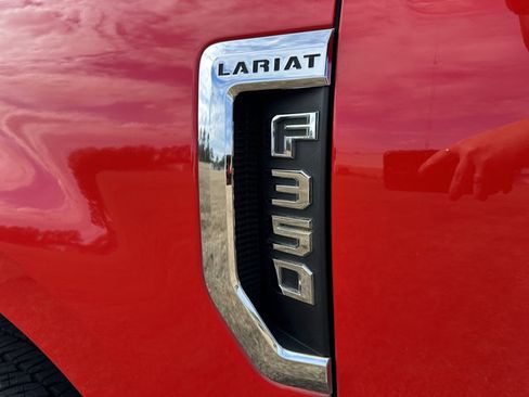 Used 2017 Ford F350 Lariat w/ Lariat Value Package image 16