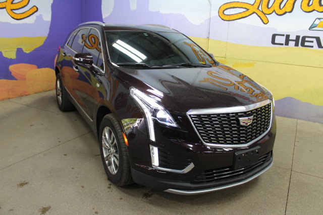 Used 2020 Cadillac XT5 Premium Luxury AWD/4WD image 2