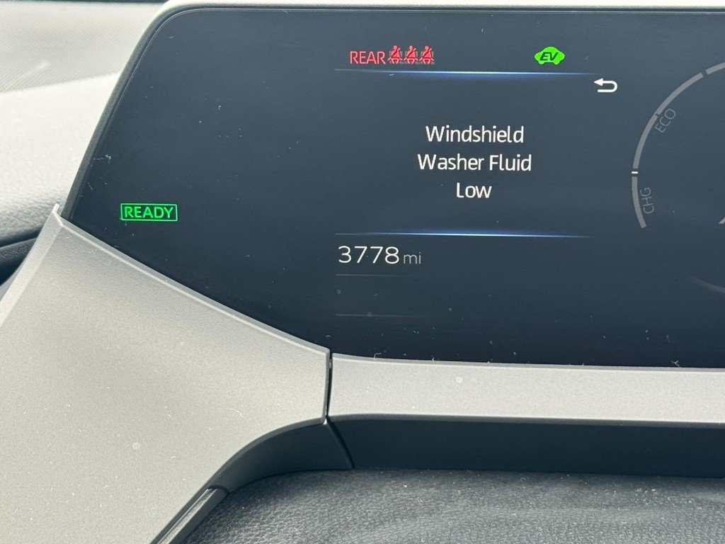 Used 2026 Toyota Prius XLE FWD image 28