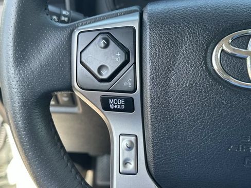 Used 2022 Toyota 4Runner SR5 Premium w/ Moonroof Package RWD image 12