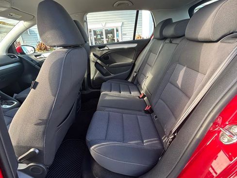 Used 2014 Volkswagen Golf 4-Door FWD image 14