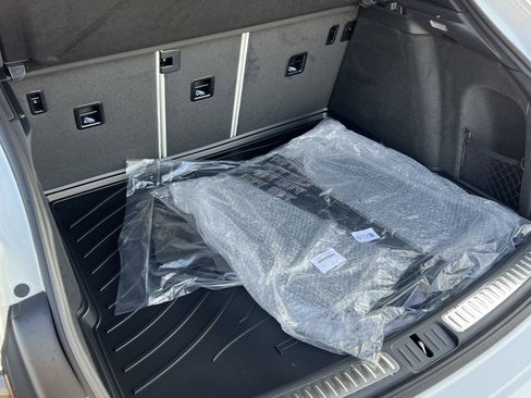 New 2026 Porsche Macan S image 17