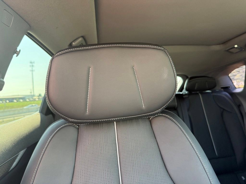 Used 2025 Cadillac Optiq Sport 2 w/ LPO, Floor Liner Package AWD/4WD image 34