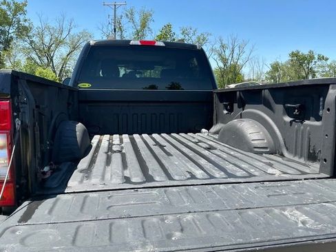Used 2021 Ford F250 XLT w/ XLT Premium Package AWD/4WD image 9
