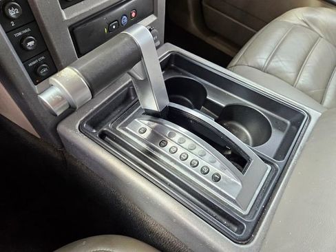 Used 2003 HUMMER H2 w/ Preferred Equipment Group image 20