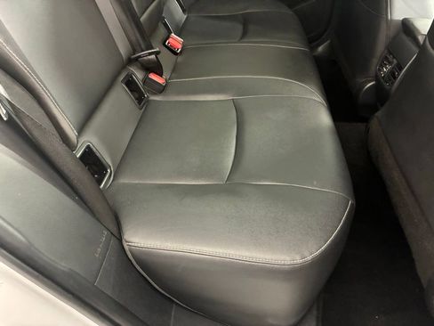 Used 2024 Toyota Corolla Cross XLE image 32