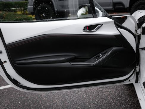 Used 2017 MAZDA MX-5 Miata RF Grand Touring image 14