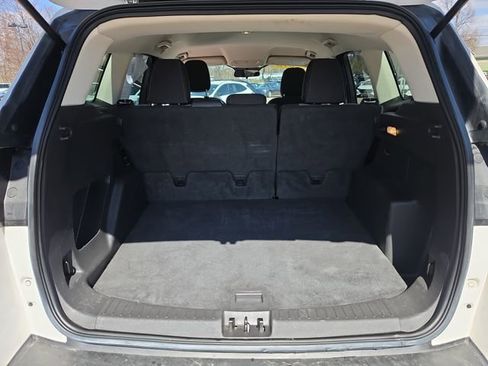Used 2018 Ford Escape SE w/ SE Sync 3 Package AWD/4WD image 20
