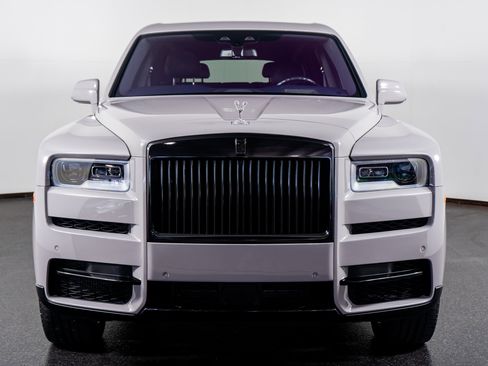 Used 2023 Rolls-Royce Cullinan image 22