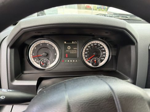 Used 2017 RAM 1500 Express w/ Express Value Package AWD/4WD image 18