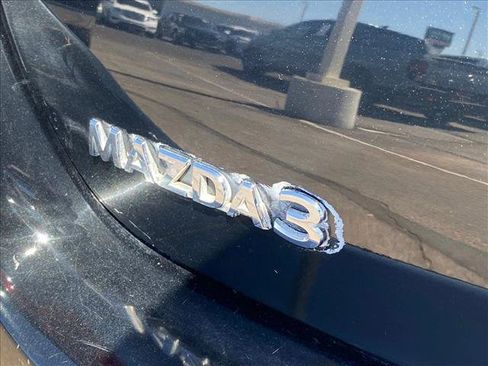Used 2019 MAZDA MAZDA3 Sedan FWD image 30