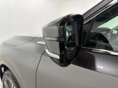 Certified 2026 Acura MDX SH-AWD w/ Advance Package image 9