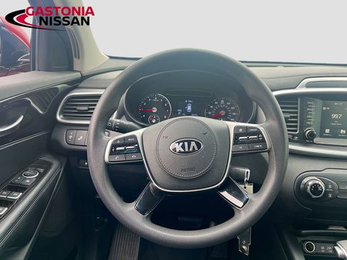 Used 2019 Kia Sorento LX image 27