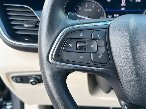 Used 2021 Buick Envision Essence image 35