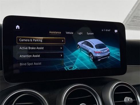 Used 2021 Mercedes-Benz GLC 300 4MATIC Coupe image 16