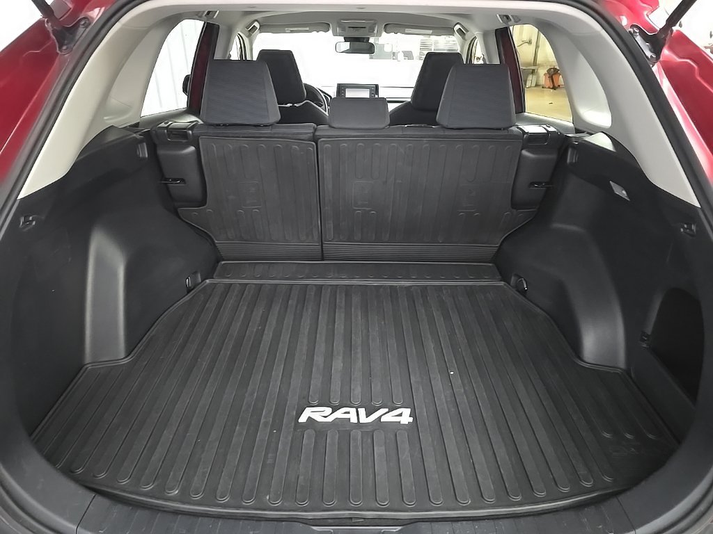 Used 2019 Toyota RAV4 LE w/ All Weather Liner Package AWD/4WD image 14