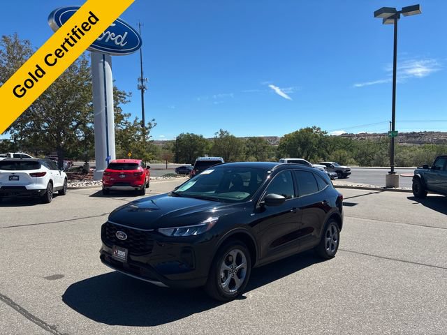 Certified 2025 Ford Escape ST-Line AWD/4WD image 1