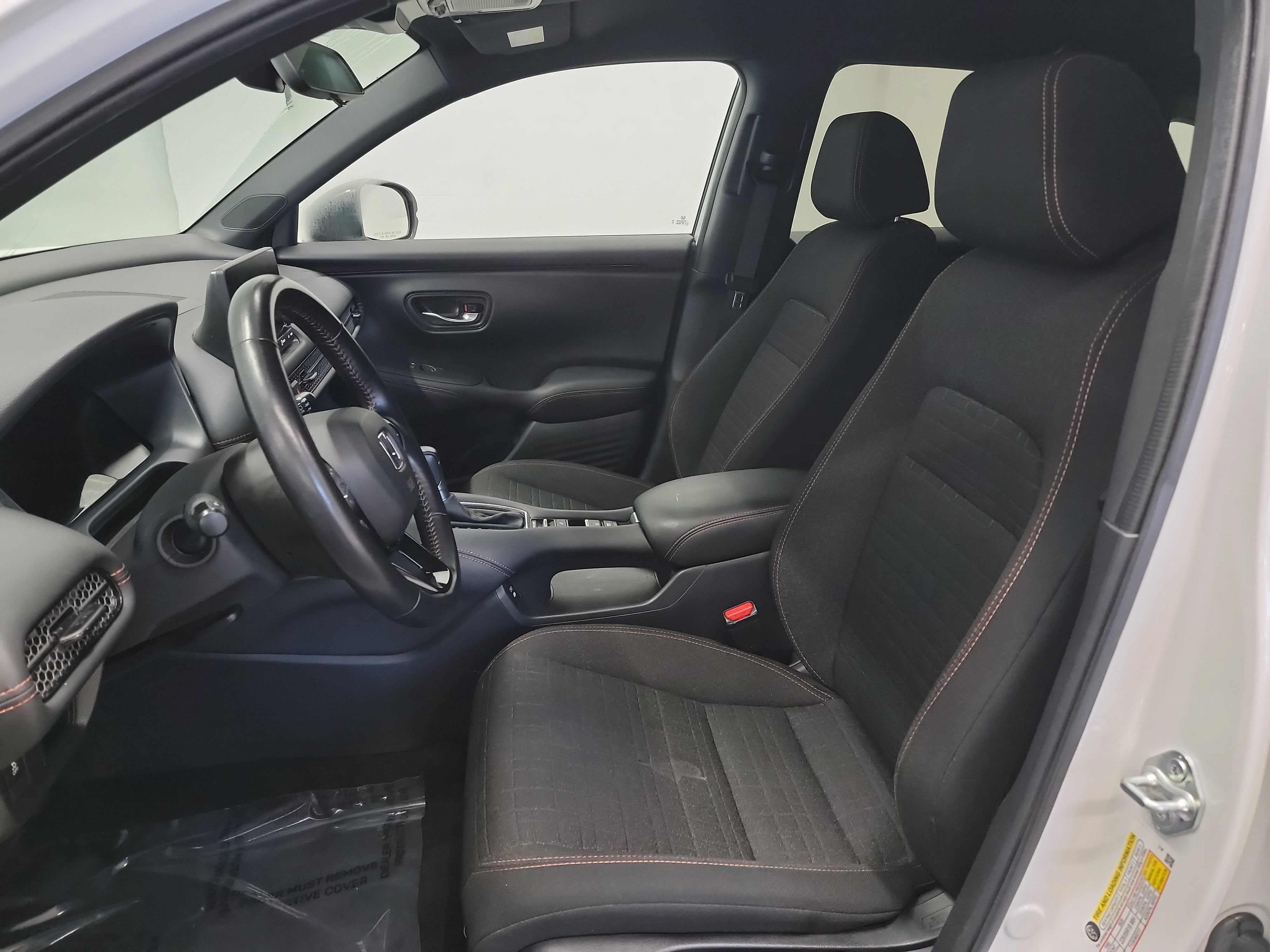 Used 2025 Honda HR-V Sport image 12