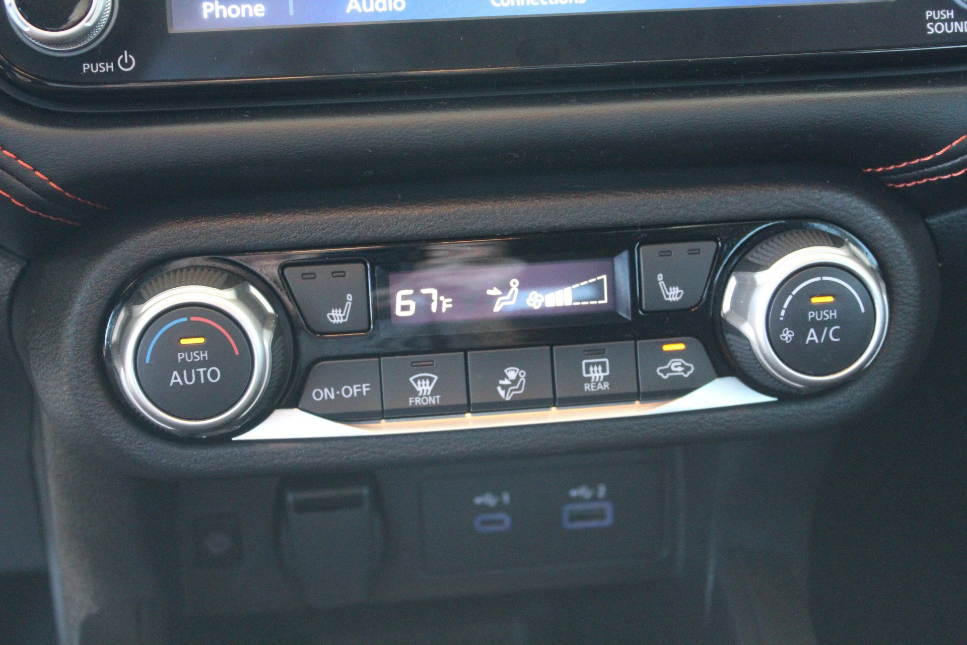 Used 2025 Nissan Versa SR w/ Trunk Package FWD image 31