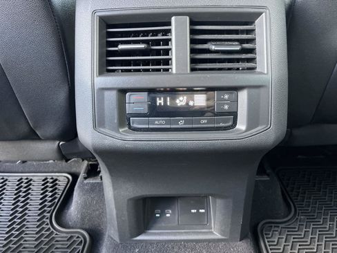 Used 2021 Volkswagen Atlas SEL image 16