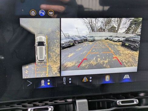 New 2026 Chevrolet Equinox LT w/ Safety and Technology Package image 18