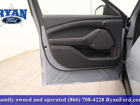 New 2025 Ford Mustang Mach-E Premium image 9