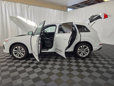 Certified 2025 Audi Q7 3.0T Premium Plus w/ Premium Plus Package image 12