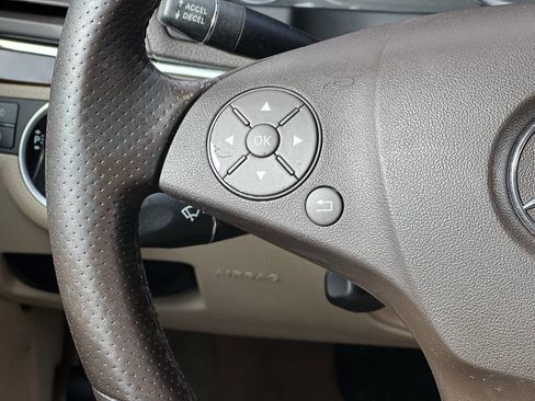 Used 2011 Mercedes-Benz E 350 Cabriolet image 25