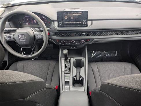 Used 2025 Honda Accord SE image 17