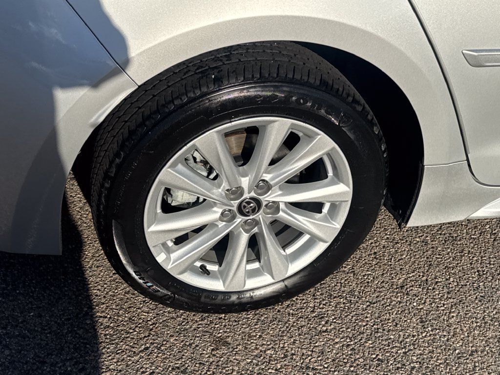 Used 2026 Toyota Corolla LE w/ LE Premium Package FWD image 39