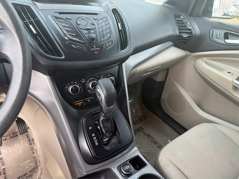Used 2016 Ford Escape SE image 28