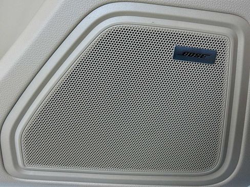 New 2026 Porsche Macan image 12