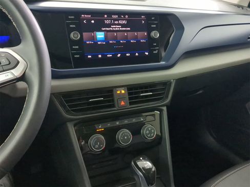 Used 2023 Volkswagen Taos SE w/ Panoramic Sunroof Package image 28