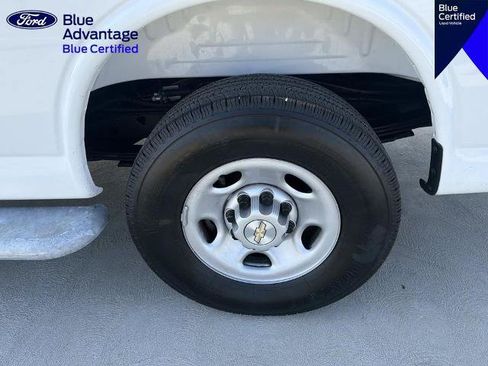 Used 2025 Chevrolet Express 2500 w/ Driver Convenience Package RWD image 11